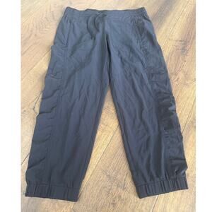 Athleta La Viva Capri Pull on Joggers UPF 50+ Black Women's Size 2 NWT